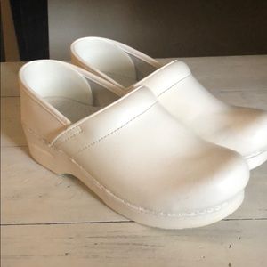 Dansko nursing shoes